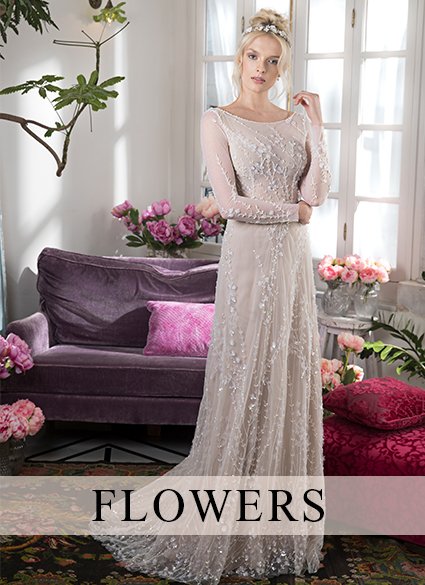 flowers collection avital saporta , כלה ברקע זרי פרחים סגולים